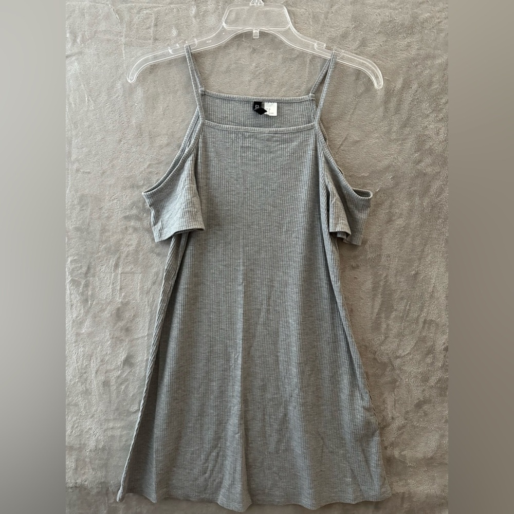 H&M Gray Cold Shoulder Camisole